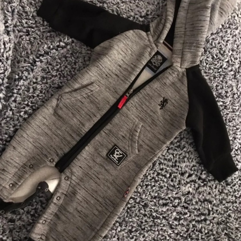Comfy baby boy romper